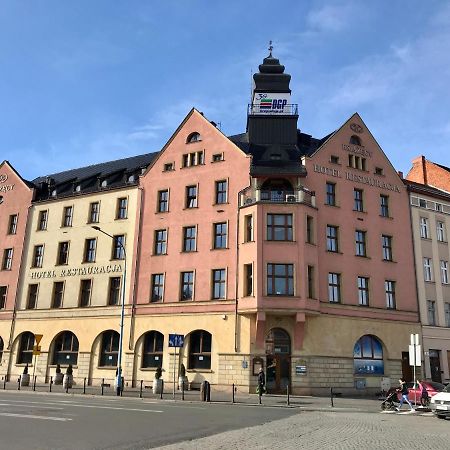 Legnicki Browar Ksiazecy Hotel I Restauracja Legnica Exterior photo