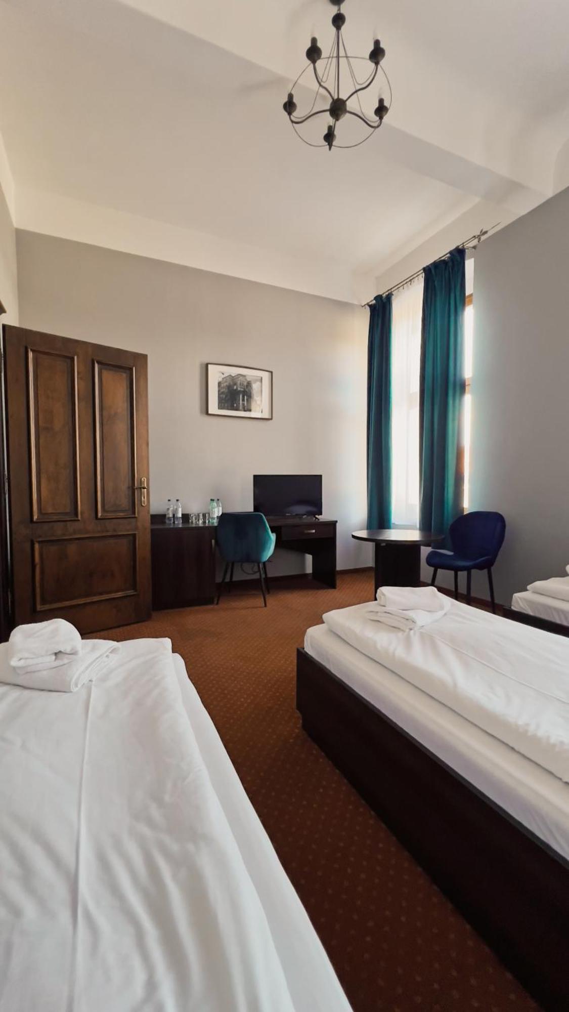Legnicki Browar Ksiazecy Hotel I Restauracja Legnica Exterior photo