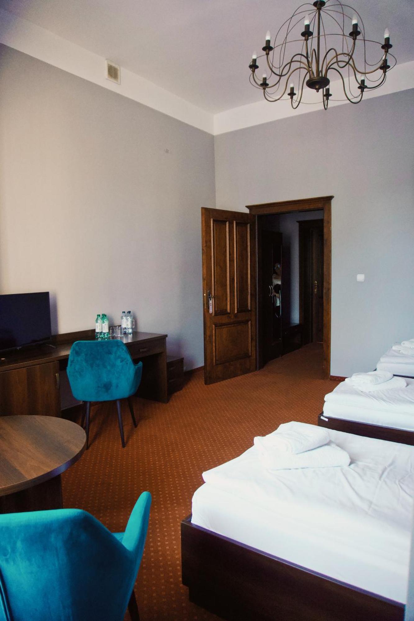 Legnicki Browar Ksiazecy Hotel I Restauracja Legnica Exterior photo